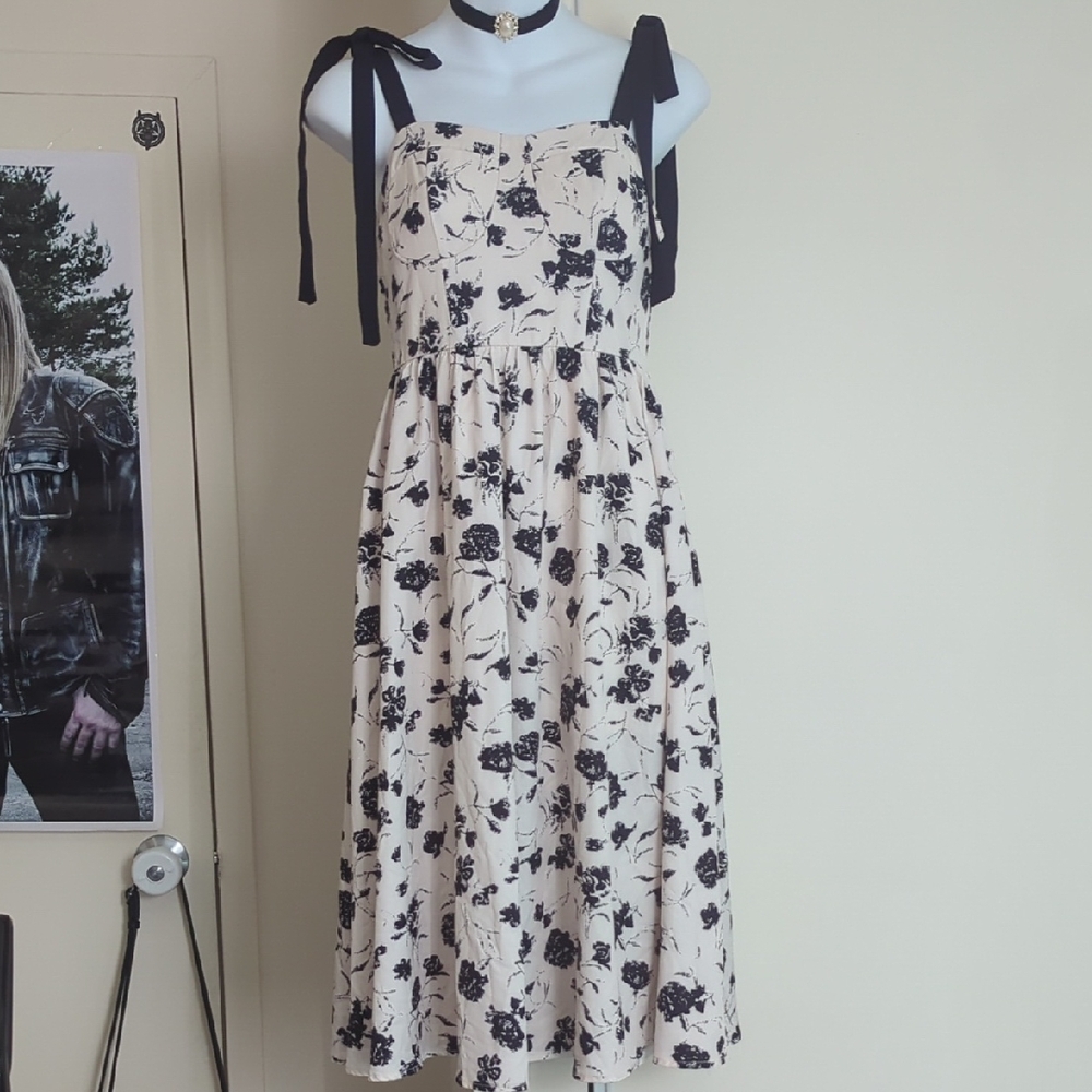 Floral Black and Cream Women's Dress